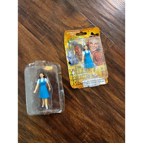 Vintage Collectible Wizard of Oz NOS figure doll miniature Dorothy Yellow - Picture 5 of 5